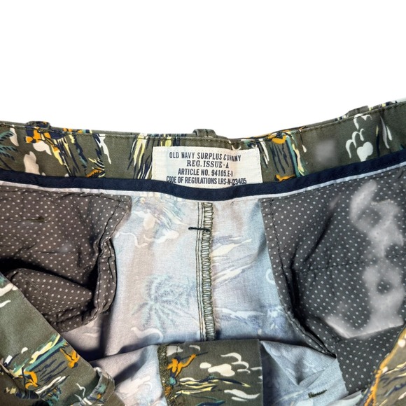Old Navy Island Print Casual Shorts Lot of 2 Tropical Palm Tree Graphic Mens 38 - Picture 5 of 7